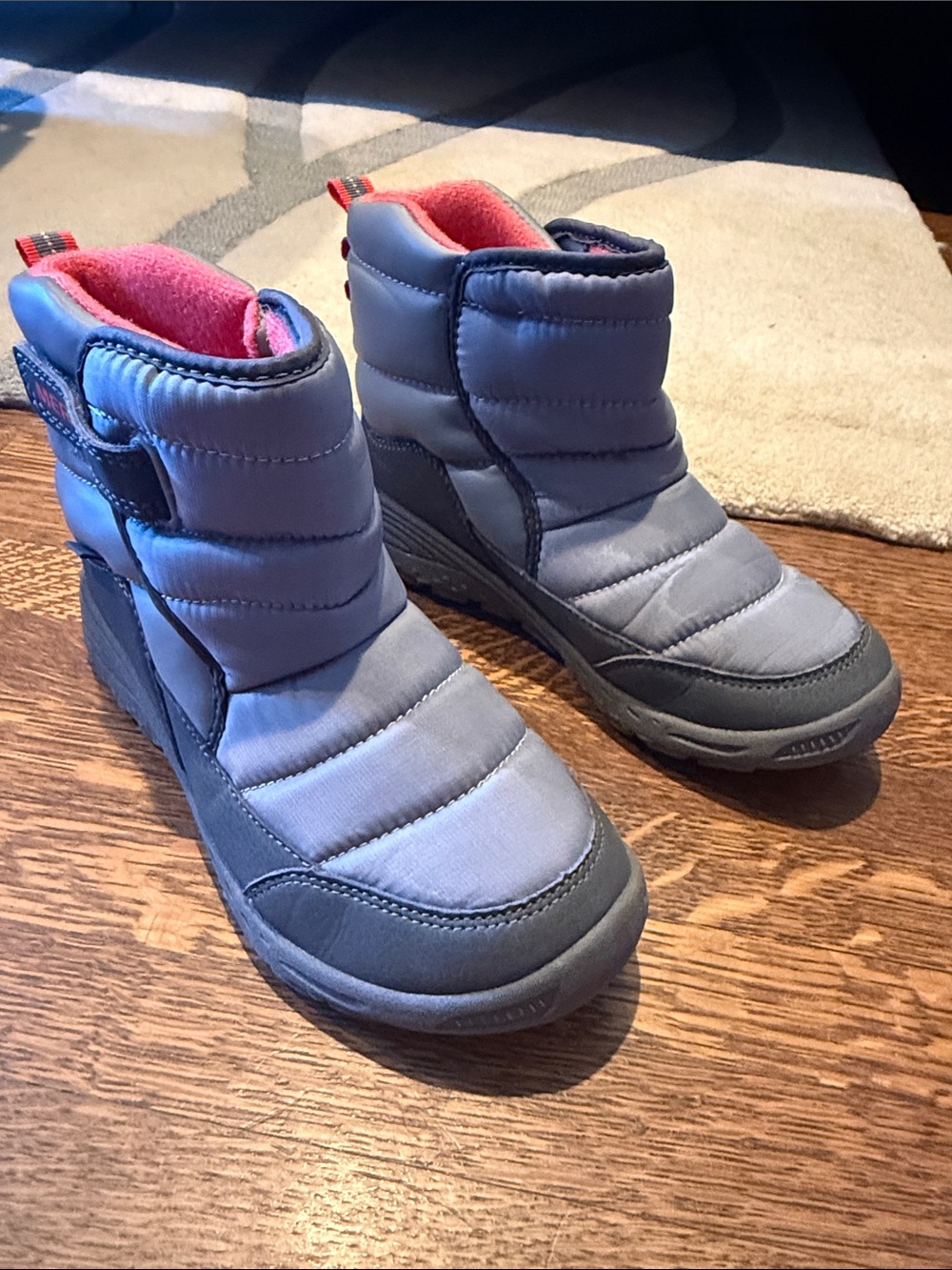 Kids Winter Puffer Boots - Gray with Pink Lining